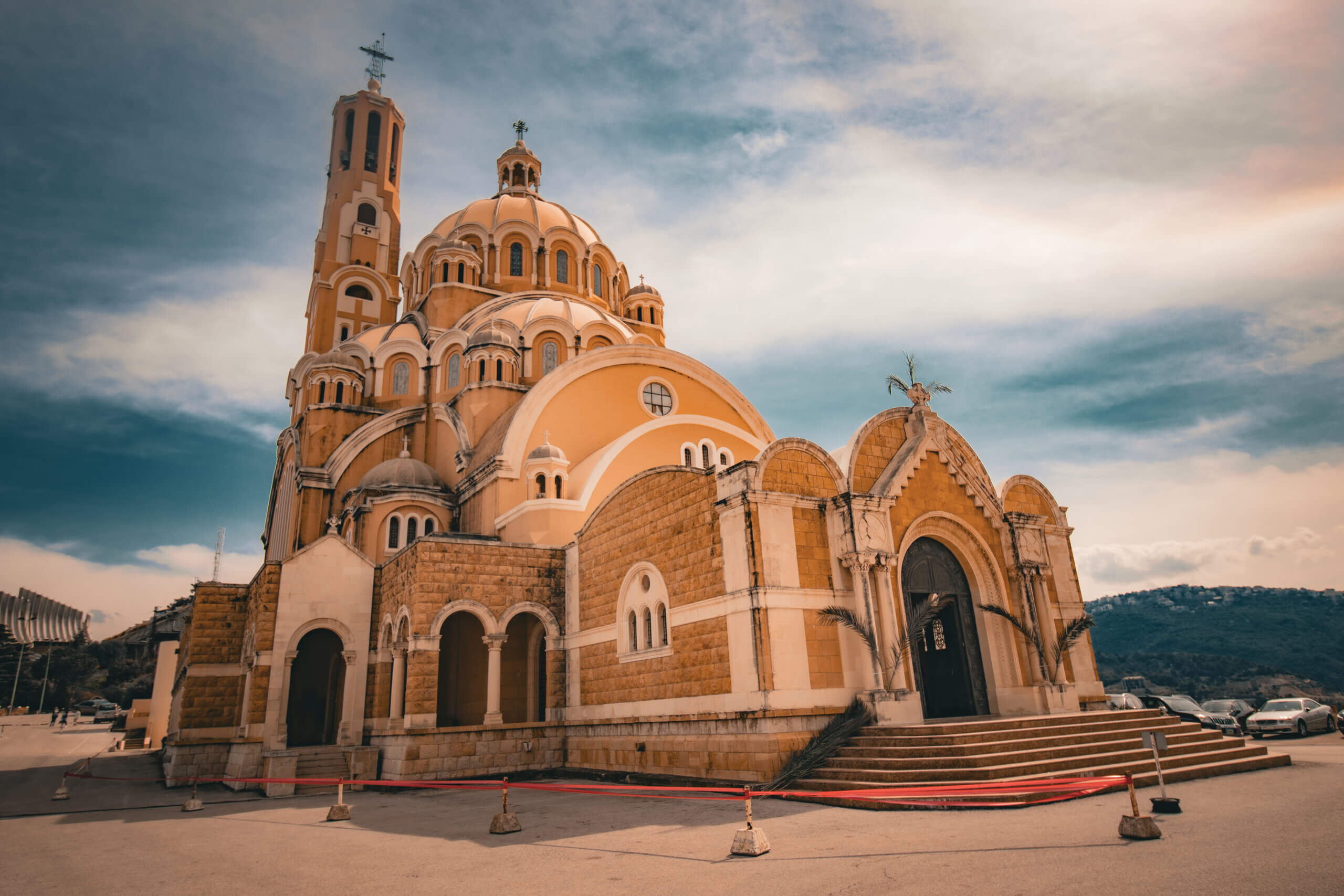 sos-chretiens-orient-liban-fete-des-rameaux-basilique-grecque-melkite-catholique-saint-paul-harissa-scaled.jpg